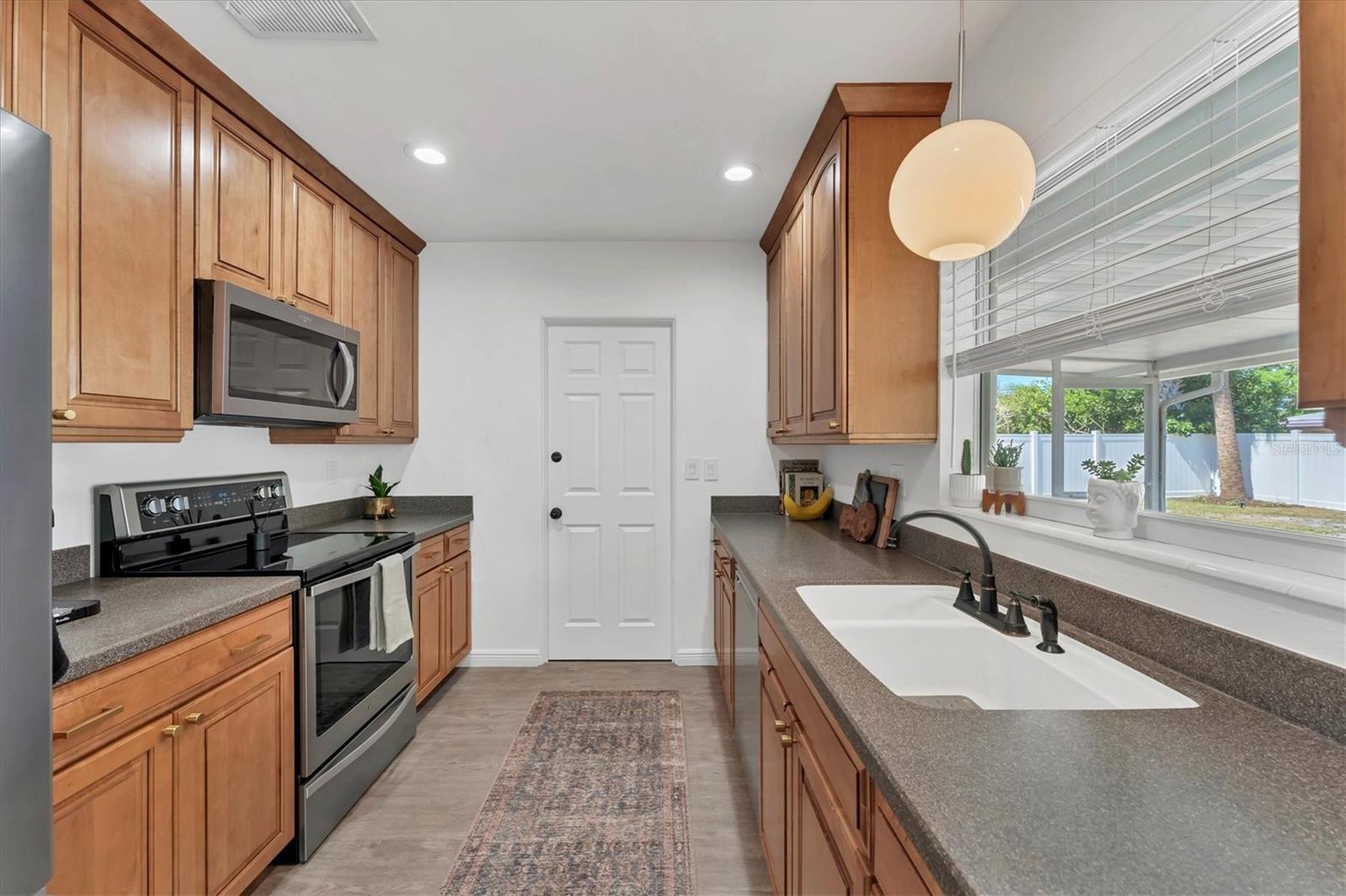2833 SUNNYSIDE ST, SARASOTA, FL, 34239