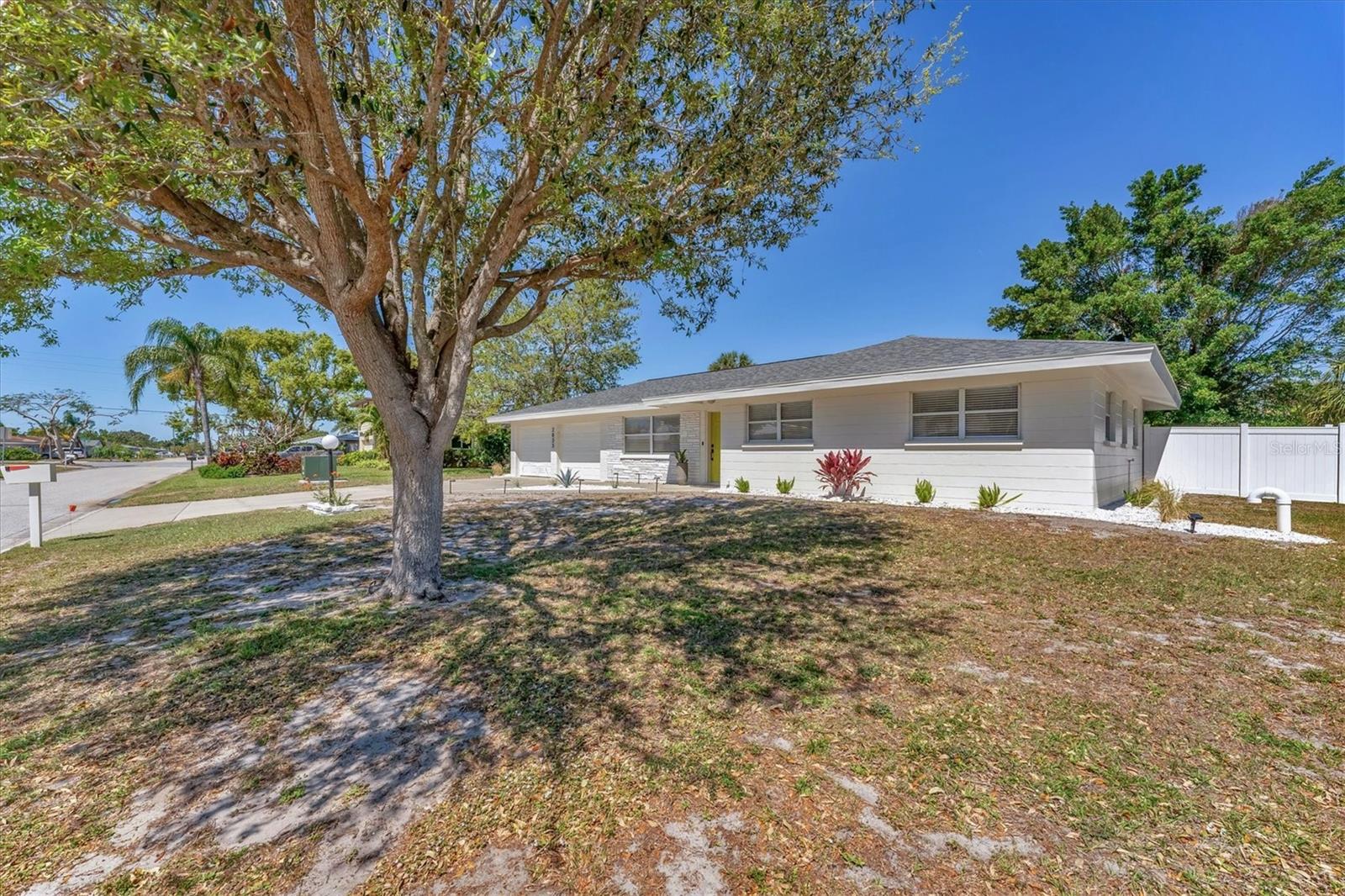 2833 SUNNYSIDE ST, SARASOTA, FL, 34239