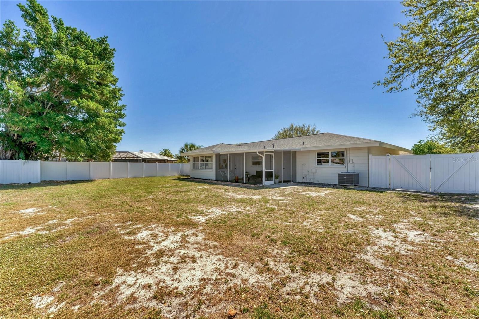 2833 SUNNYSIDE ST, SARASOTA, FL, 34239