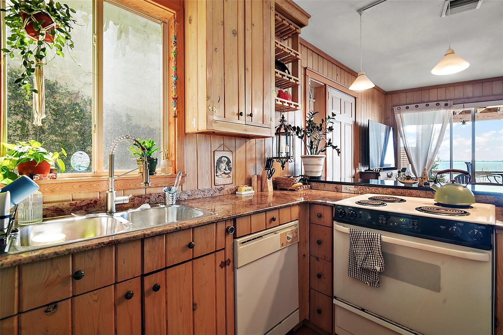 408 LAKE DORA RD #B, MOUNT DORA, FL, 32757