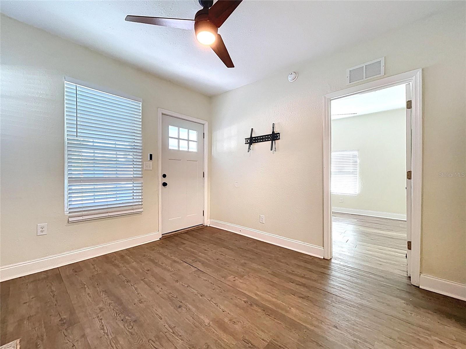 1403 E LAURA ST, PLANT CITY, FL, 33563