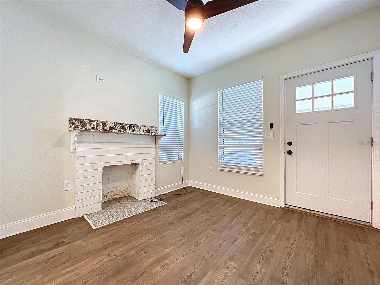 1403 E LAURA ST, PLANT CITY, FL, 33563