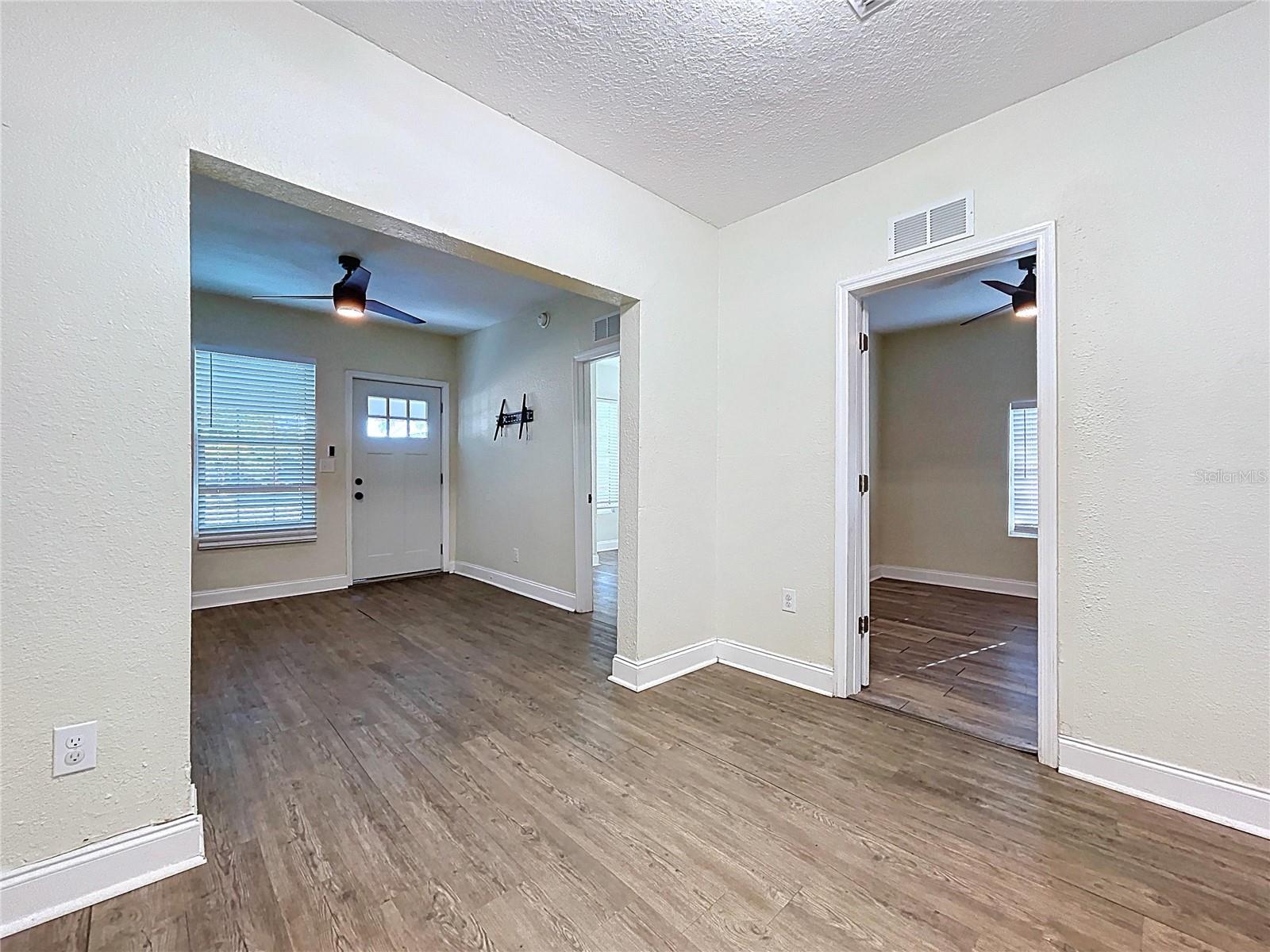 1403 E LAURA ST, PLANT CITY, FL, 33563