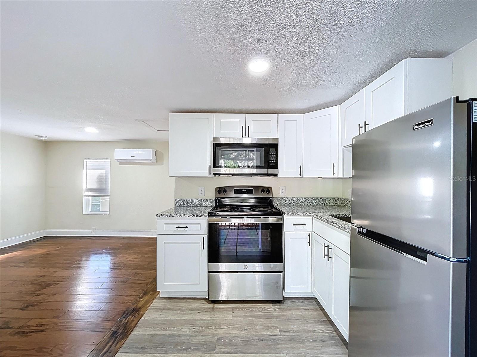 1403 E LAURA ST, PLANT CITY, FL, 33563