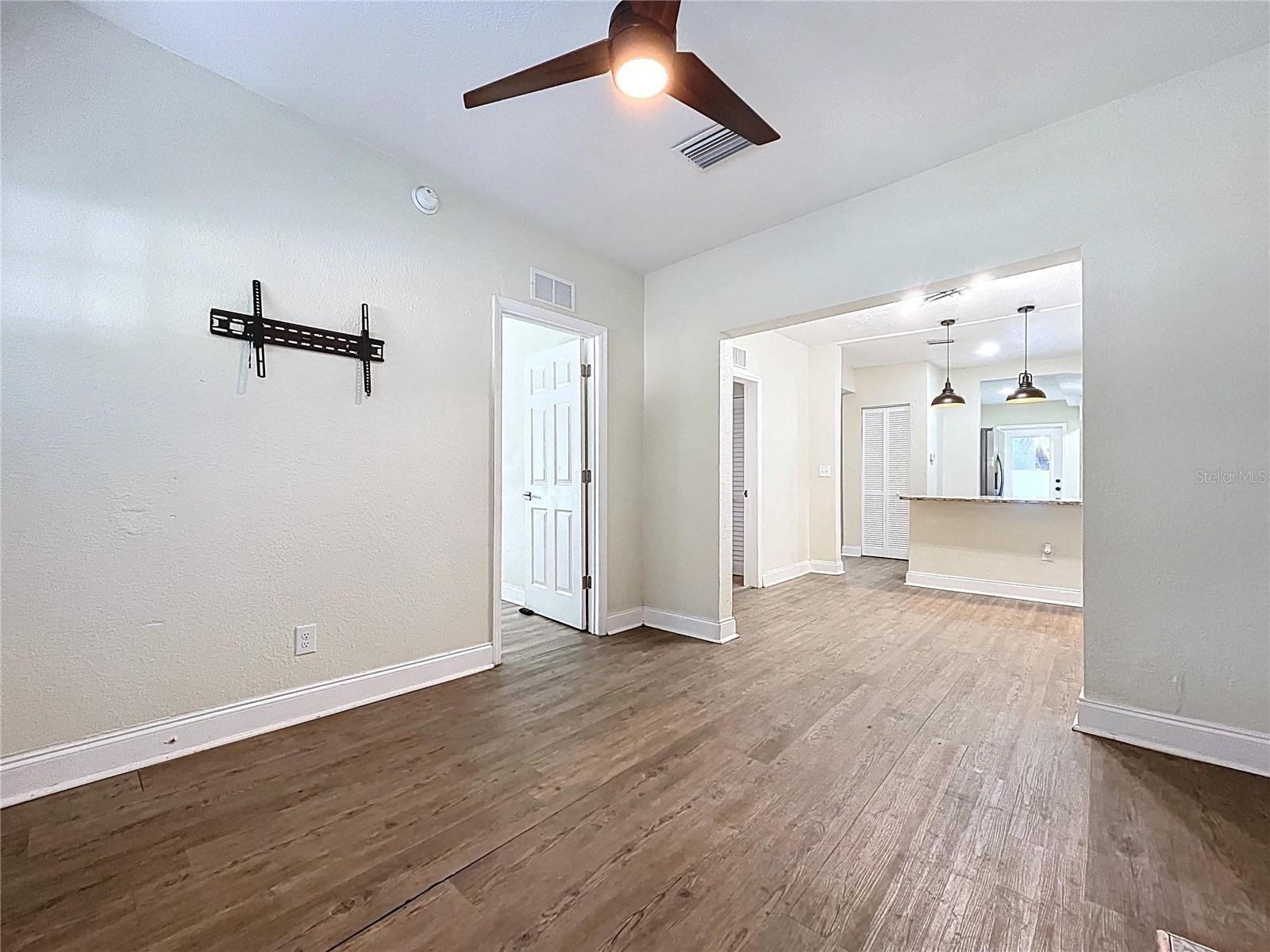 1403 E LAURA ST, PLANT CITY, FL, 33563