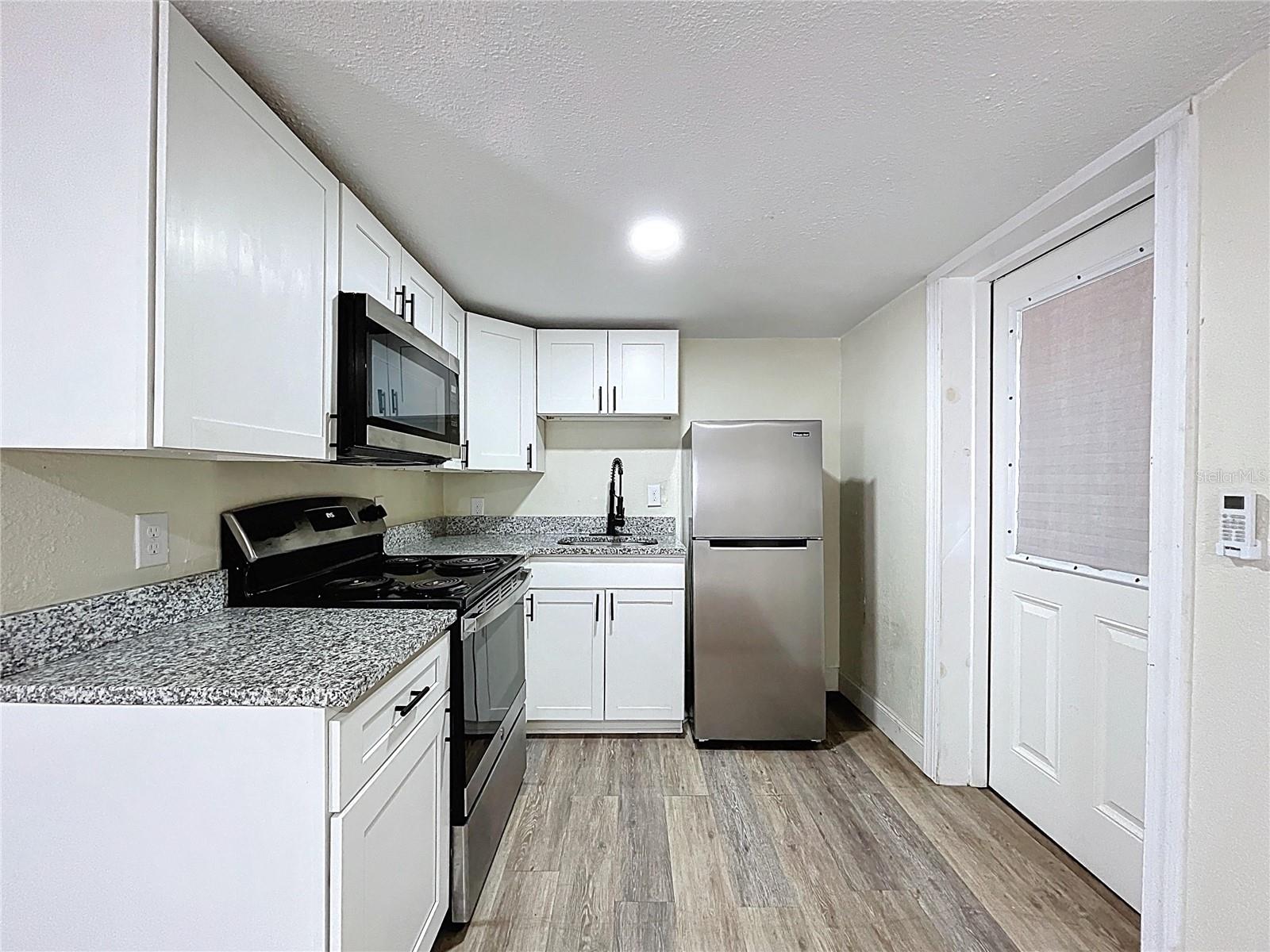 1403 E LAURA ST, PLANT CITY, FL, 33563