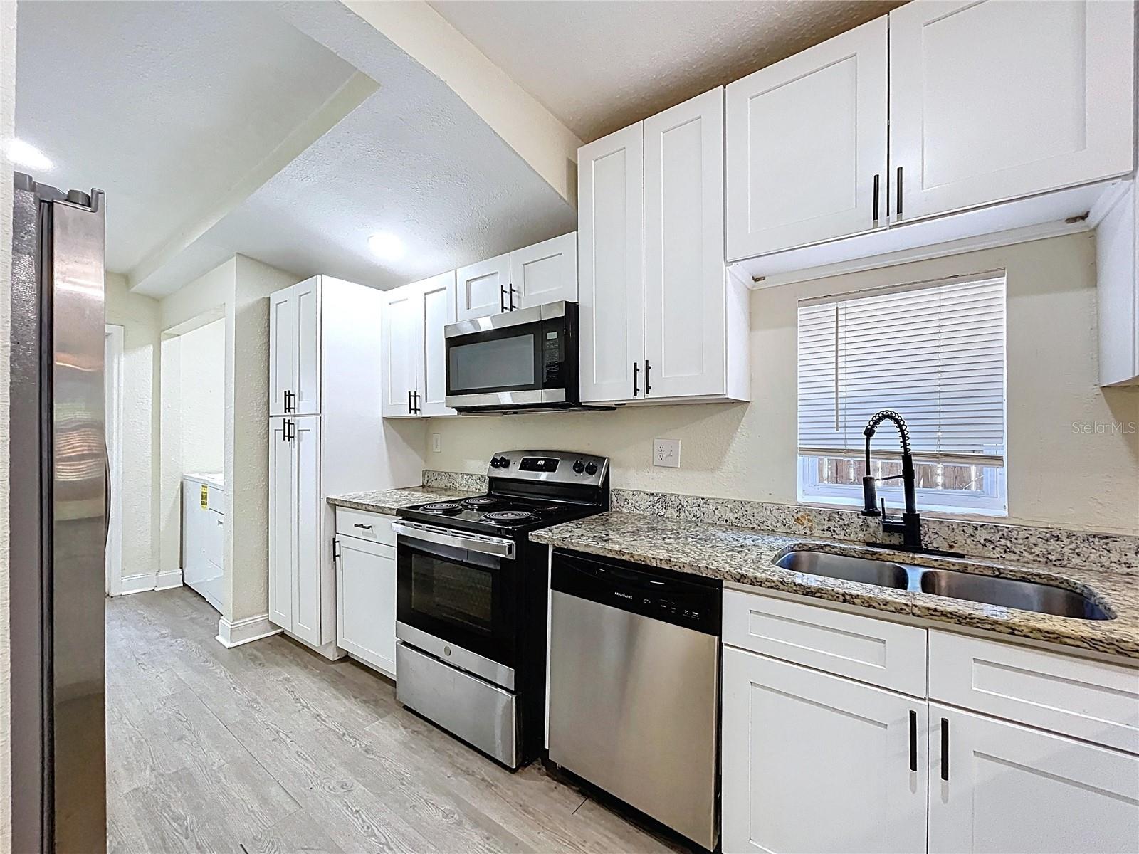1403 E LAURA ST, PLANT CITY, FL, 33563