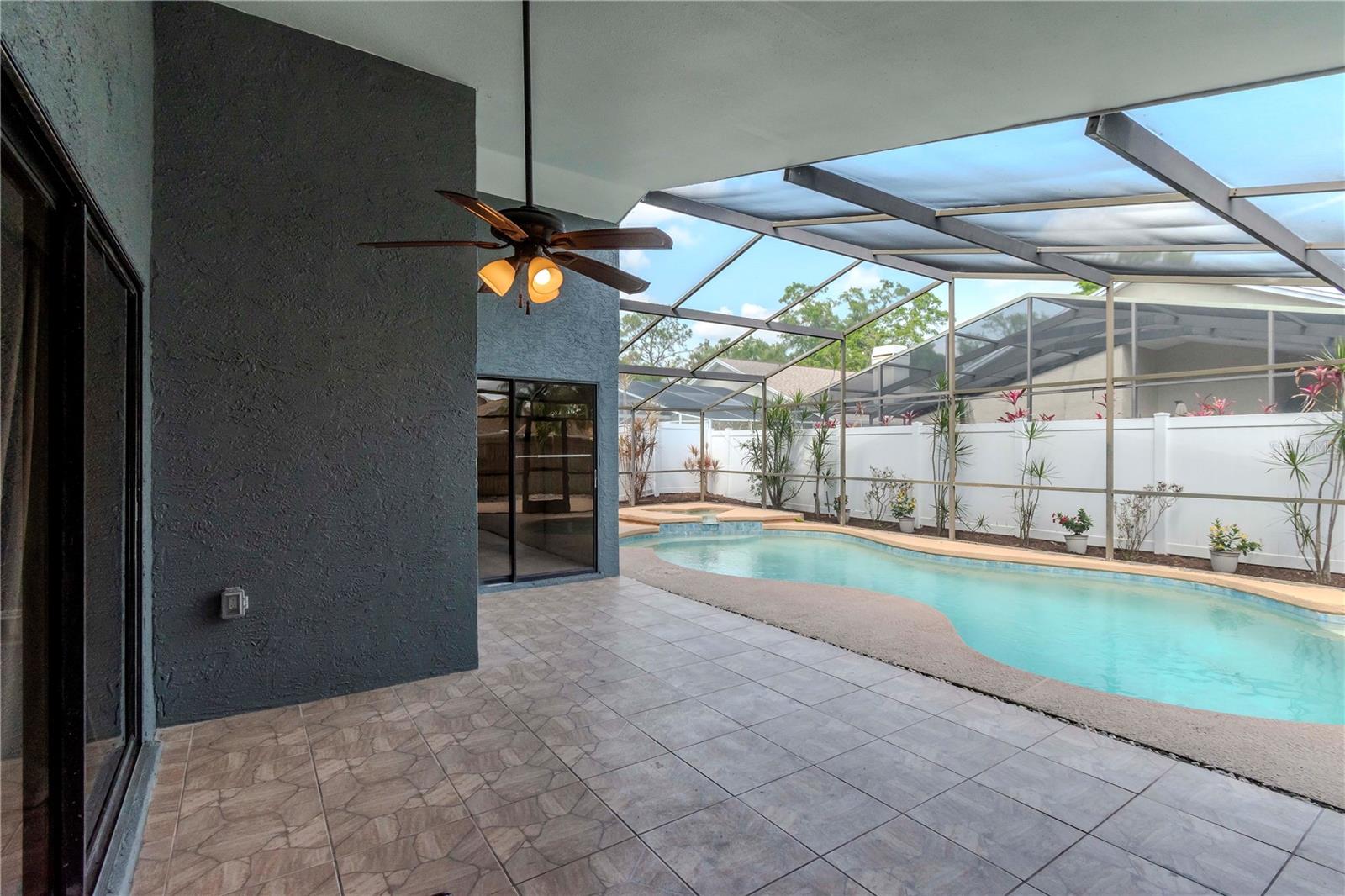 14501 BRAMBIE CT, TAMPA, FL, 33624