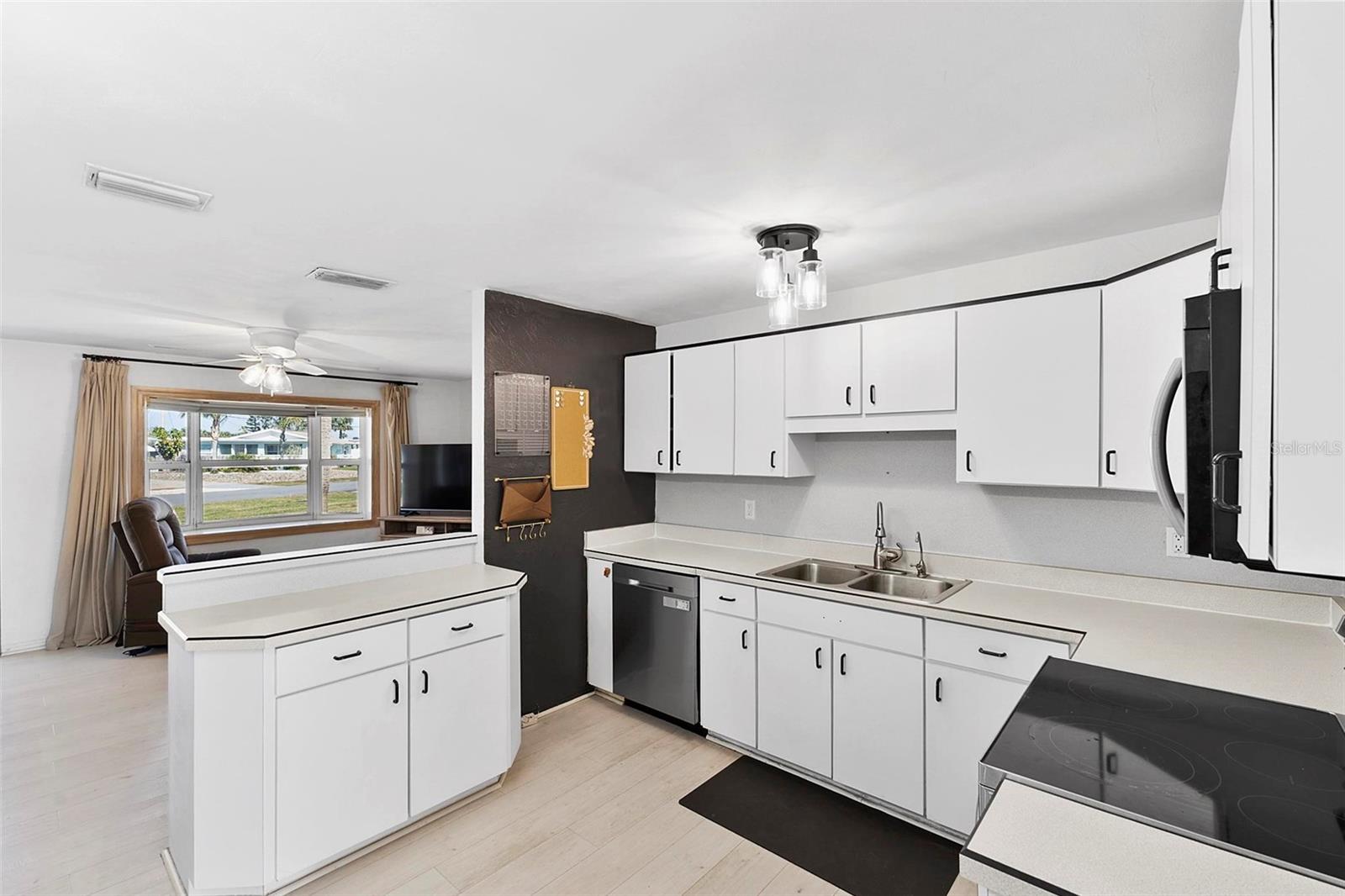 38 SEACREST DR, ORMOND BEACH, FL, 32176