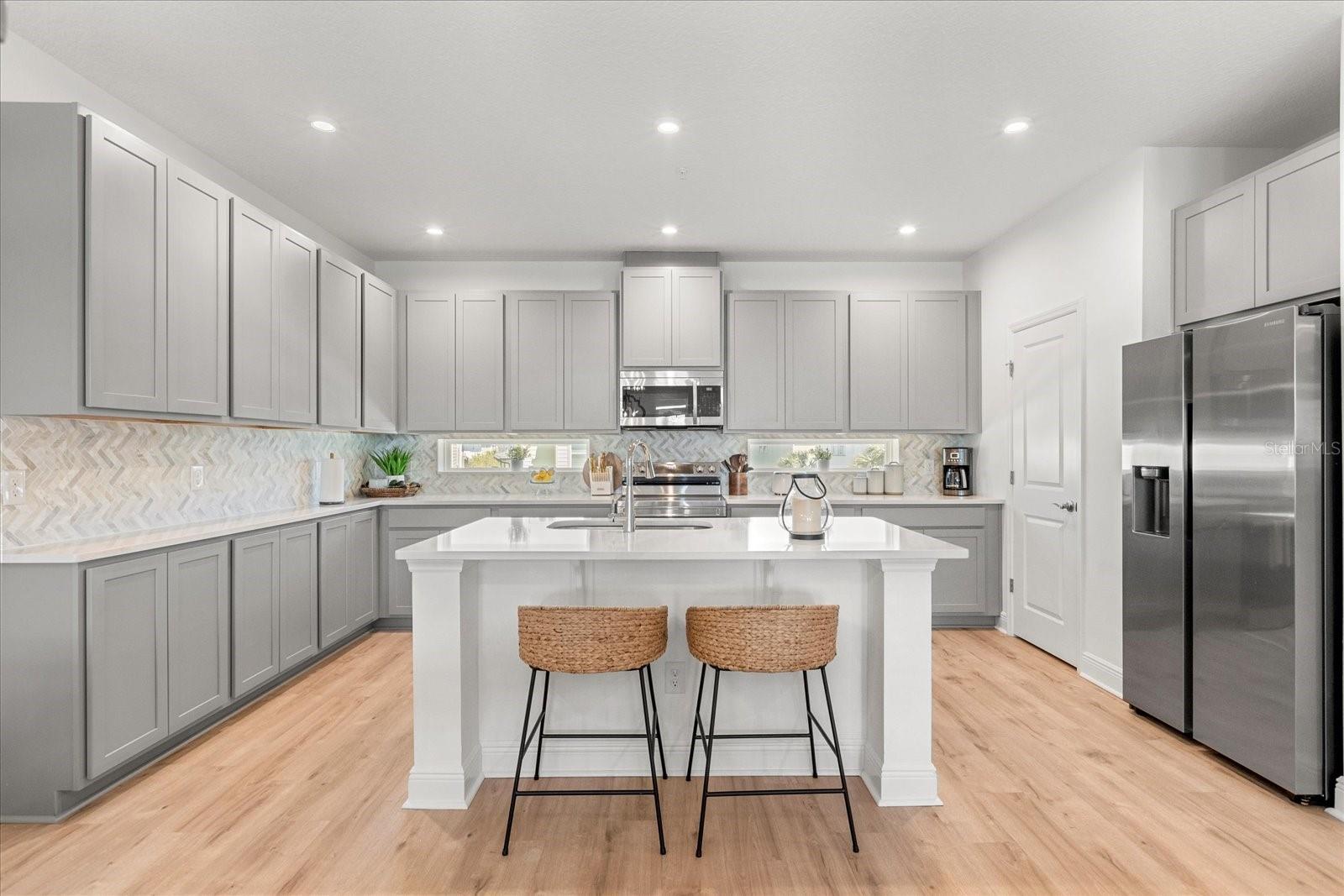 7161 NEMOURS PKWY, ORLANDO, FL, 32827