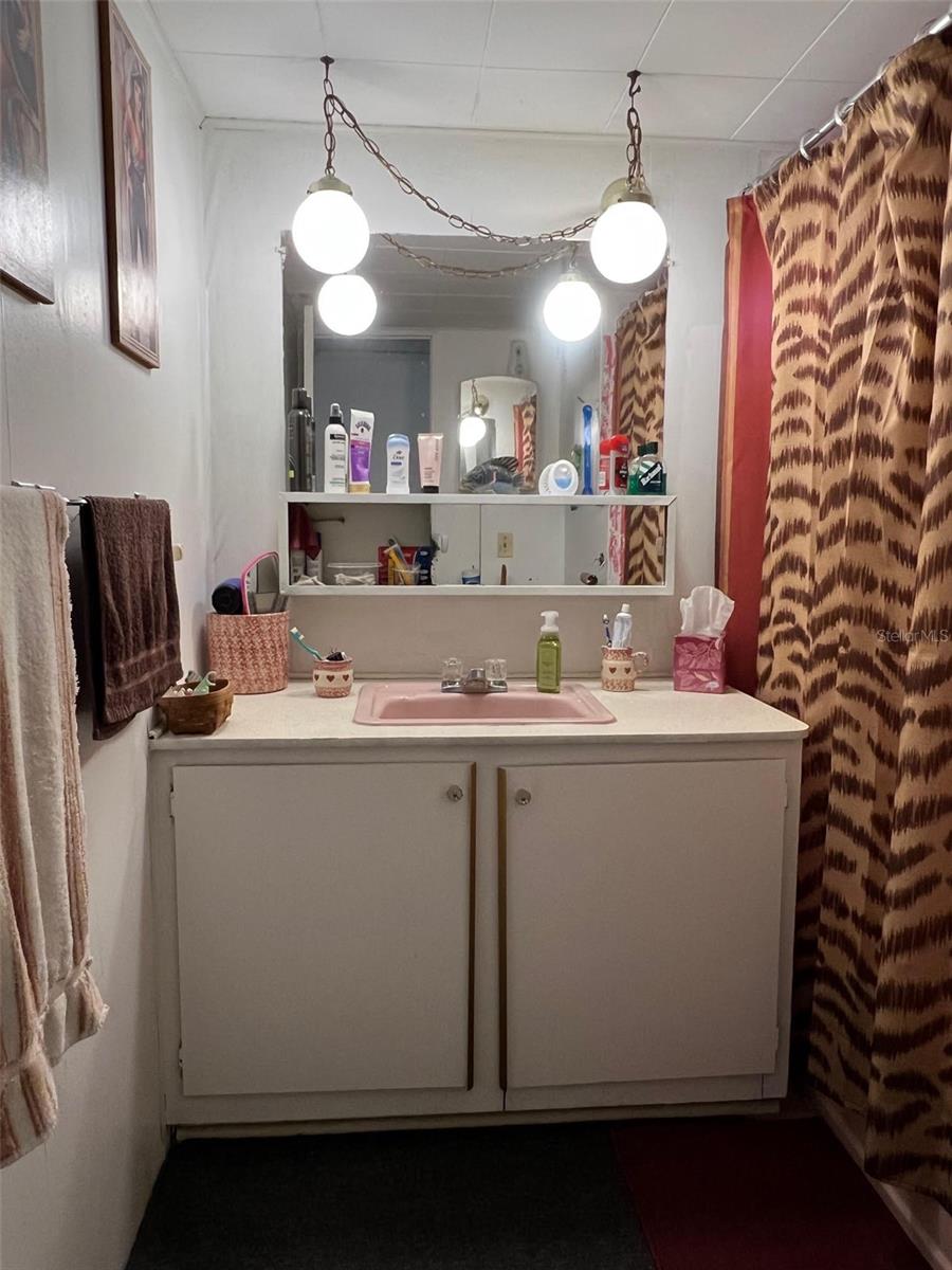 TB8359367 Property Photo