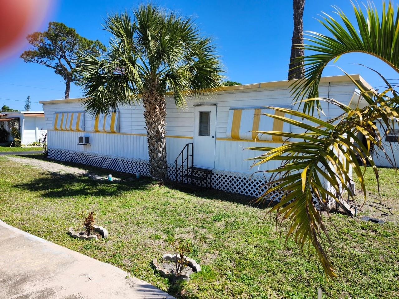 TB8359367 Property Photo