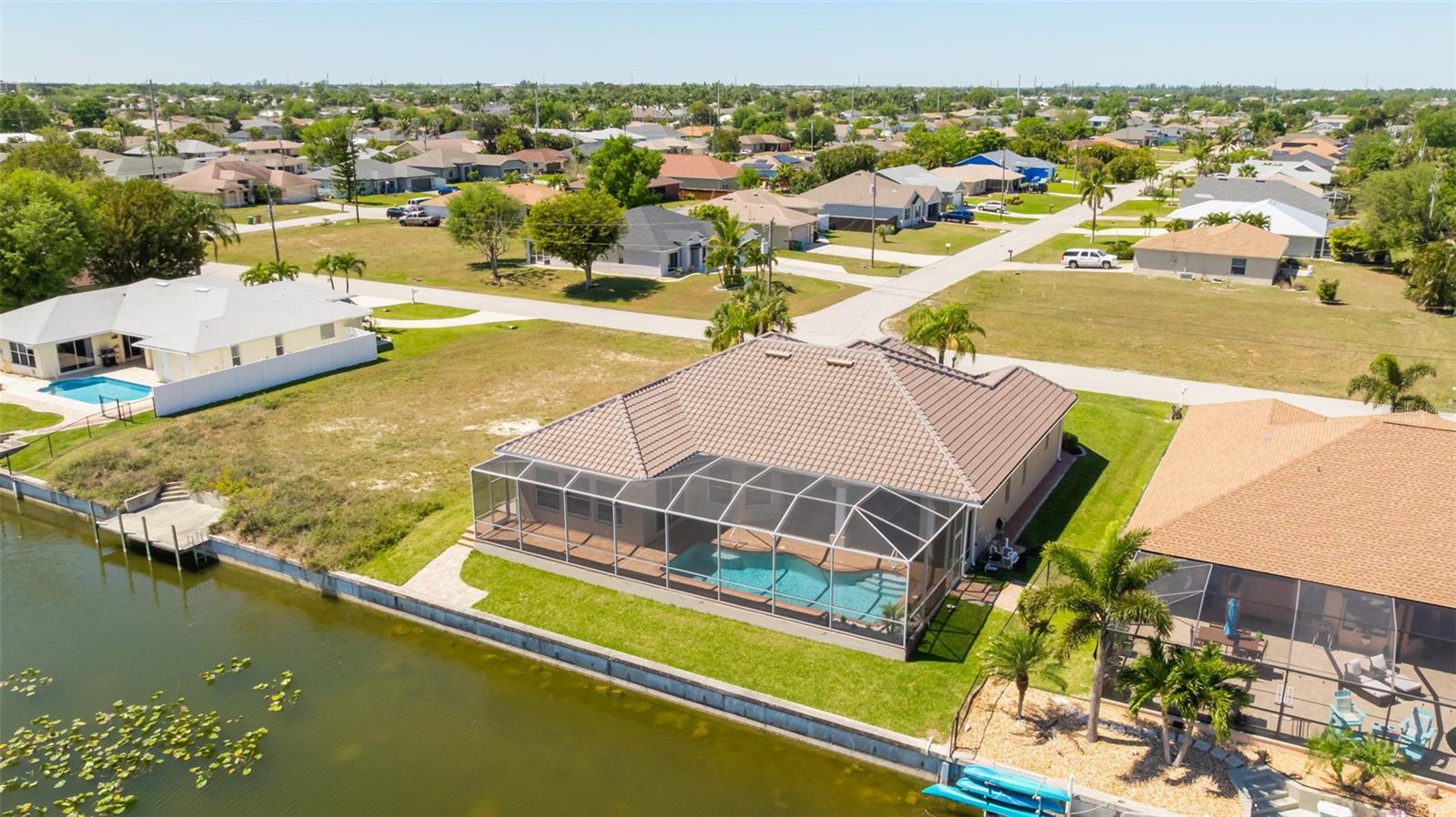 613 SE 4TH PL, CAPE CORAL, FL, 33990