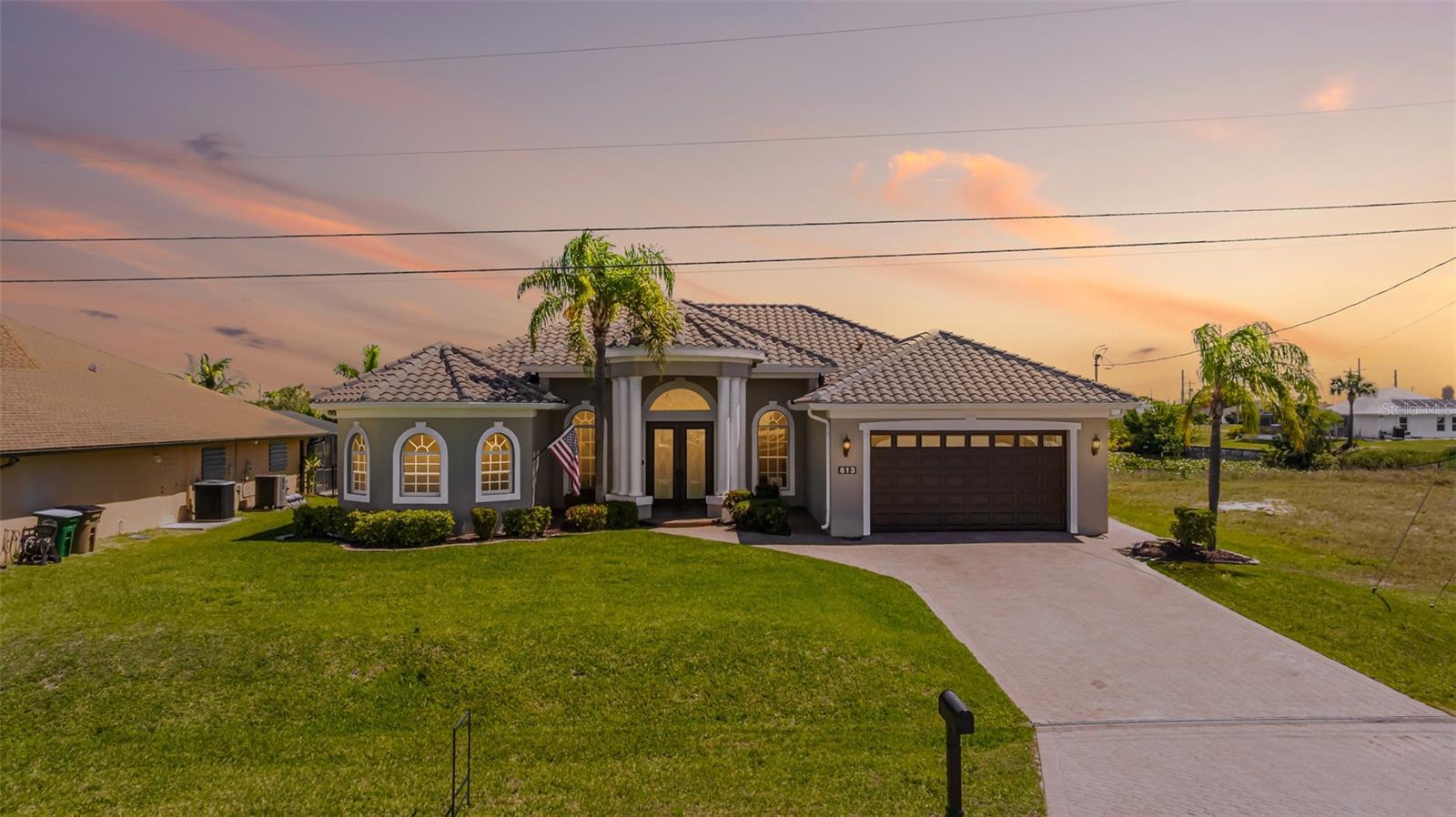 613 SE 4TH PL, CAPE CORAL, FL, 33990