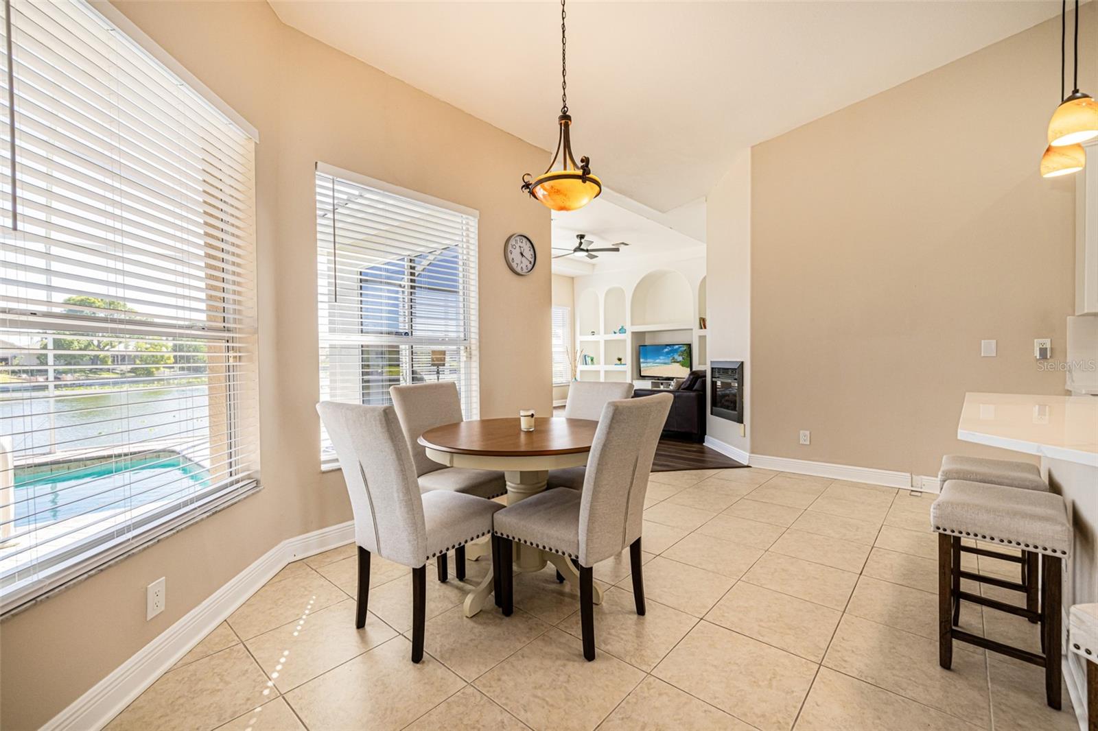 613 SE 4TH PL, CAPE CORAL, FL, 33990