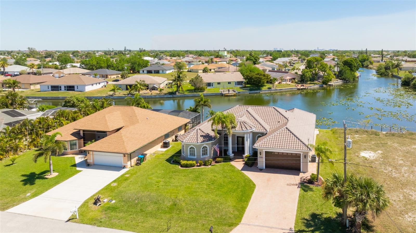 613 SE 4TH PL, CAPE CORAL, FL, 33990