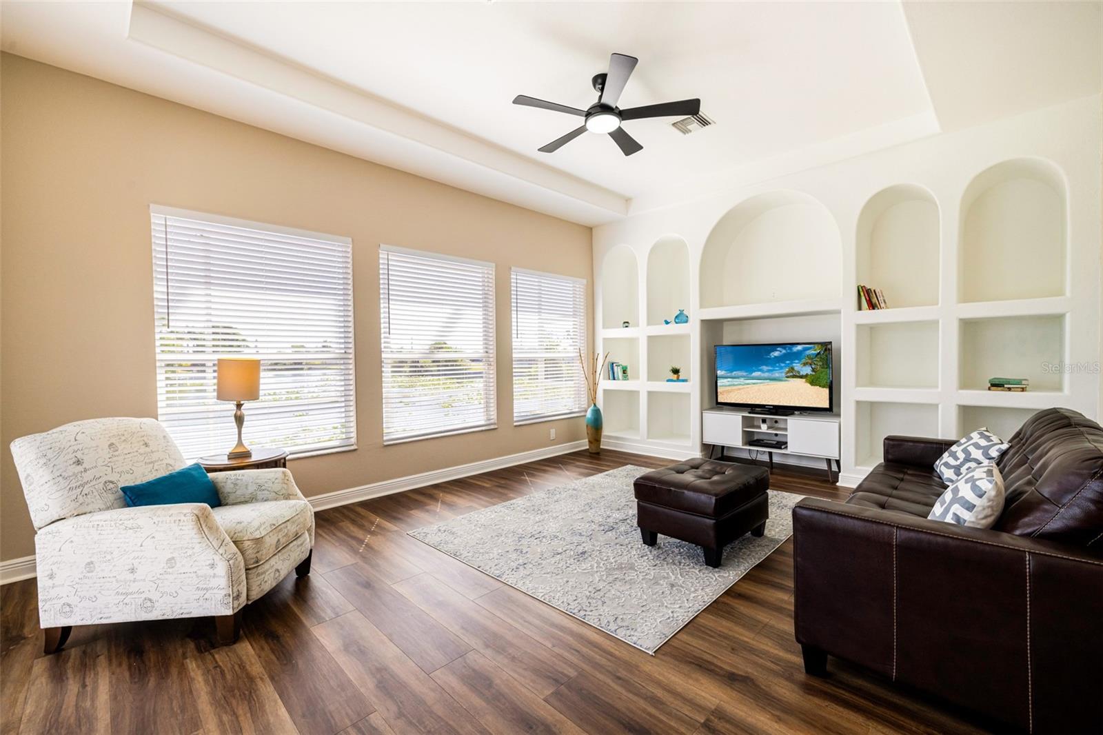 613 SE 4TH PL, CAPE CORAL, FL, 33990