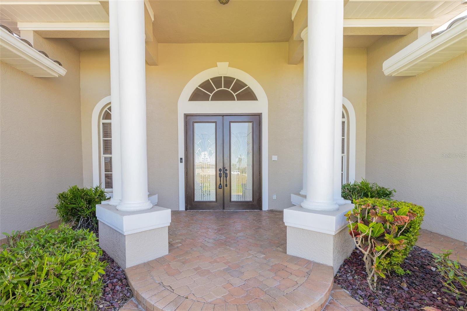 613 SE 4TH PL, CAPE CORAL, FL, 33990