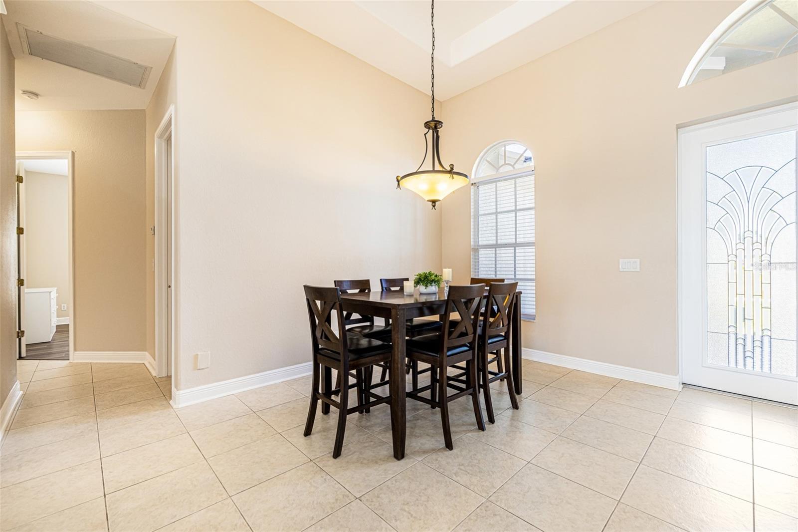 613 SE 4TH PL, CAPE CORAL, FL, 33990