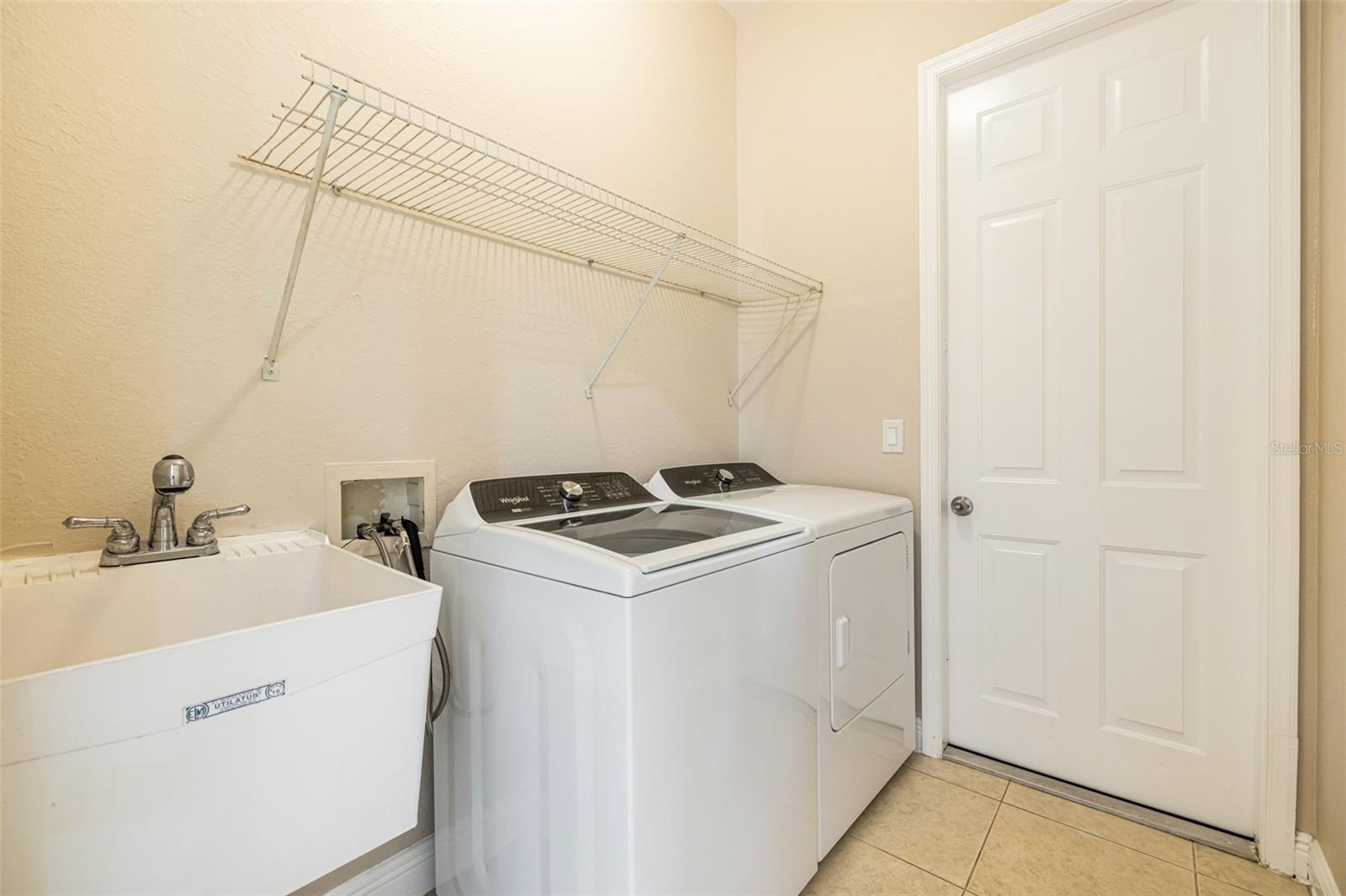 613 SE 4TH PL, CAPE CORAL, FL, 33990