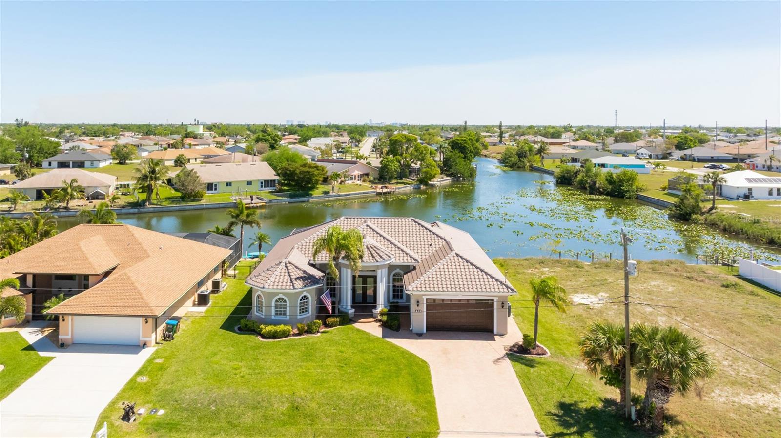 613 SE 4TH PL, CAPE CORAL, FL, 33990