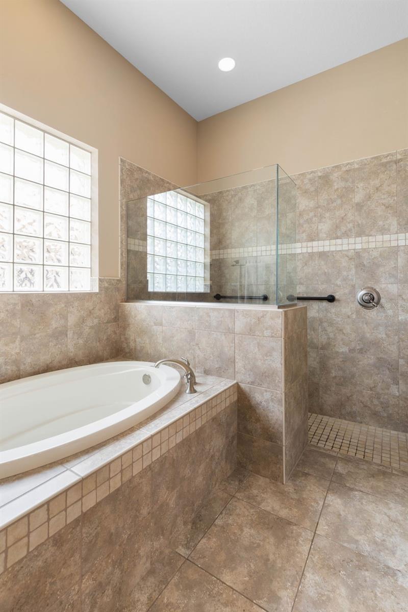 9 CYPRESSWOOD DR N, PALM COAST, FL, 32137