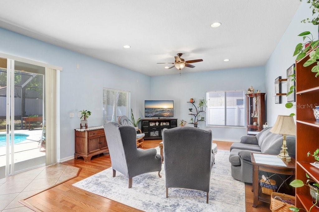 2712 AVON RIVER DR, VALRICO, FL, 33596