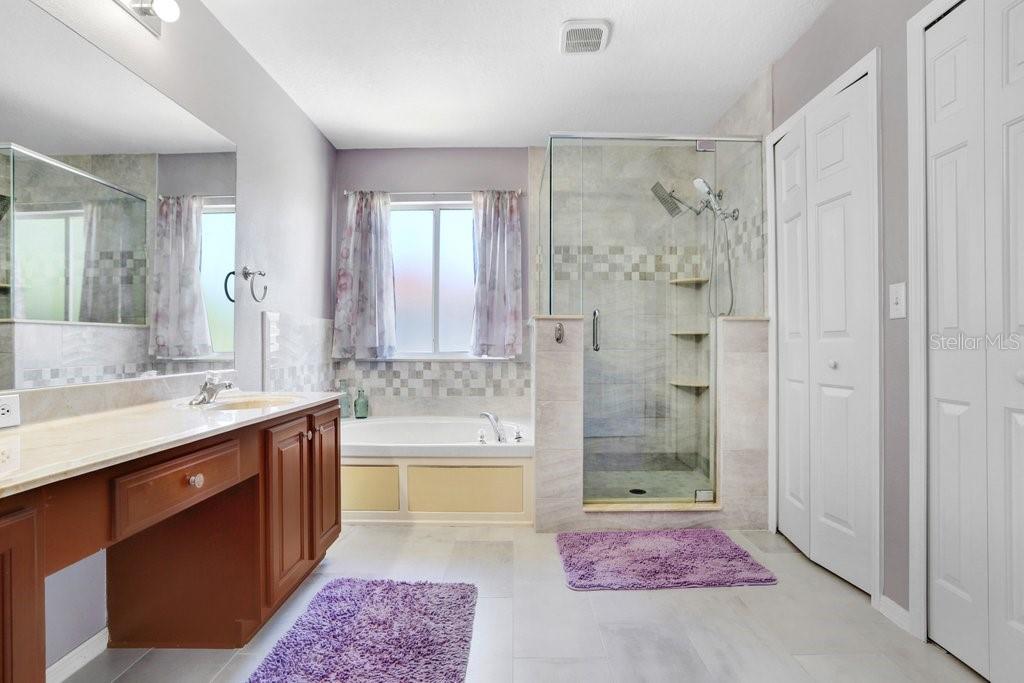 2712 AVON RIVER DR, VALRICO, FL, 33596