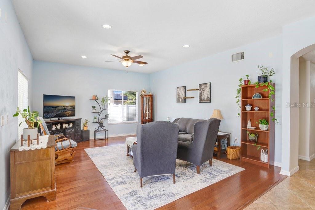 2712 AVON RIVER DR, VALRICO, FL, 33596
