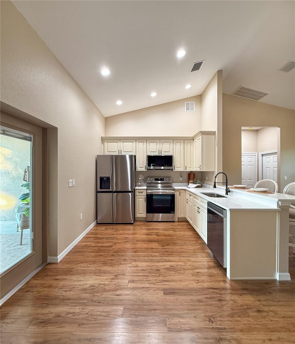 96 HUMPHREY AVE, LAKE PLACID, FL, 33852