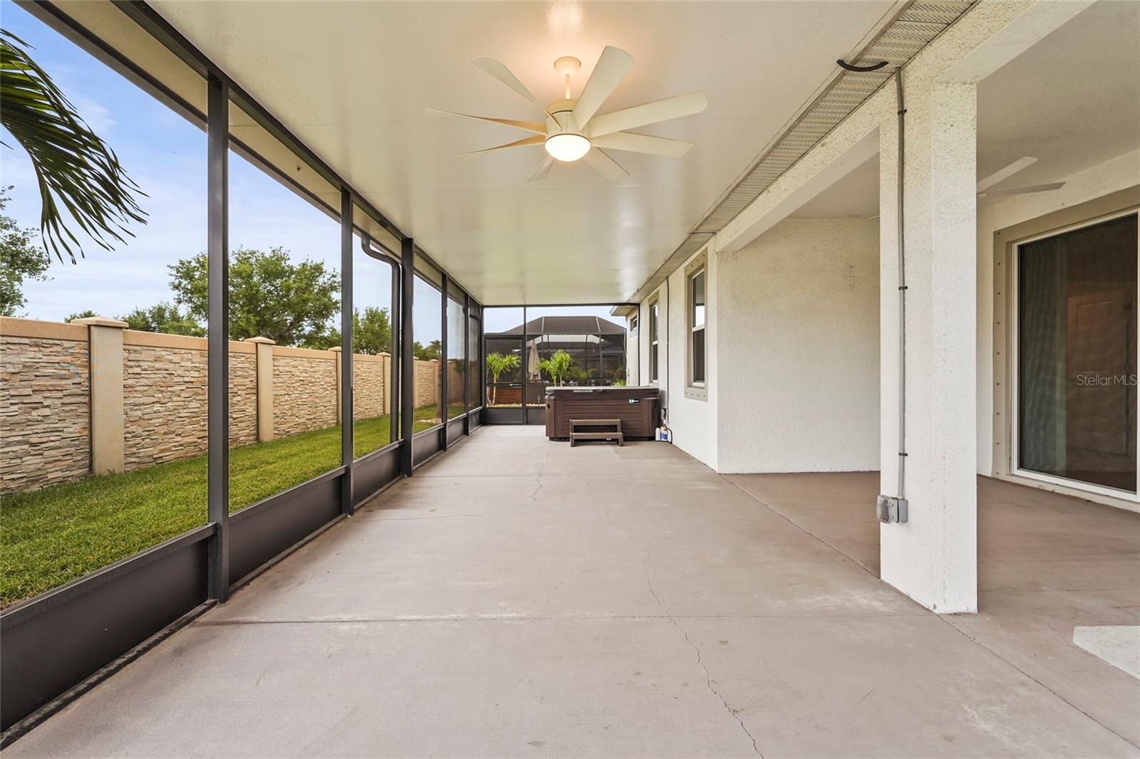 5085 IVORY STONE DR, WIMAUMA, FL, 33598