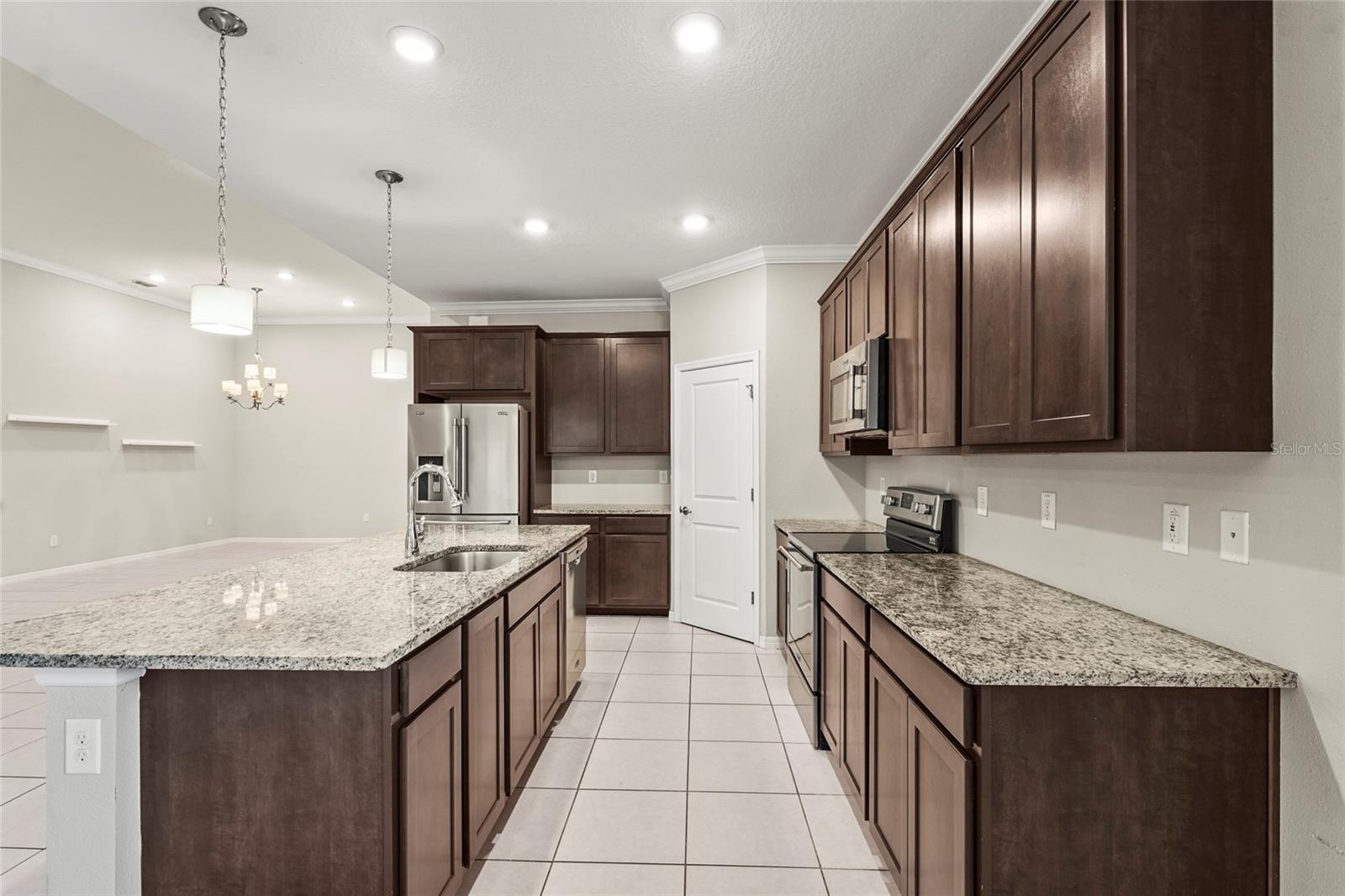 5085 IVORY STONE DR, WIMAUMA, FL, 33598
