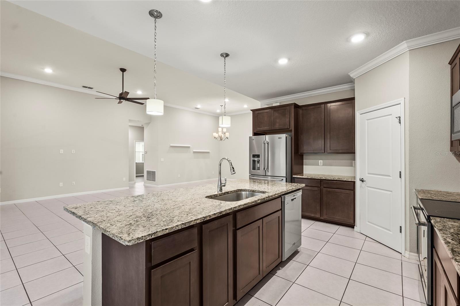 5085 IVORY STONE DR, WIMAUMA, FL, 33598