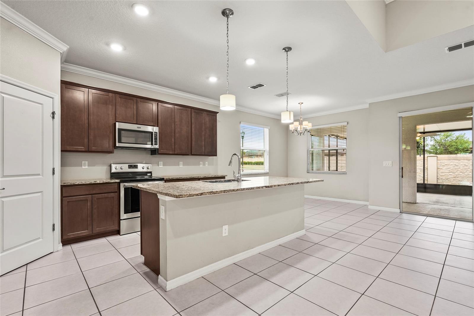 5085 IVORY STONE DR, WIMAUMA, FL, 33598