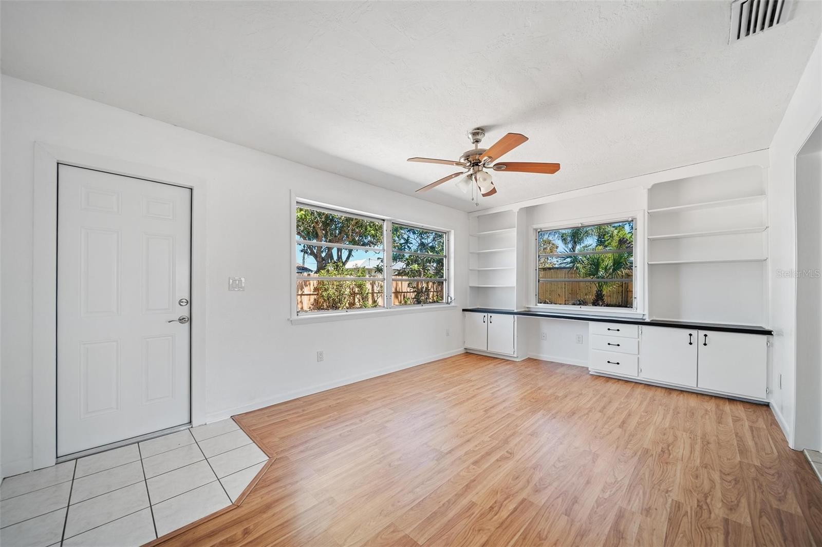 3011 BOUGAINVILLEA ST, SARASOTA, FL, 34239