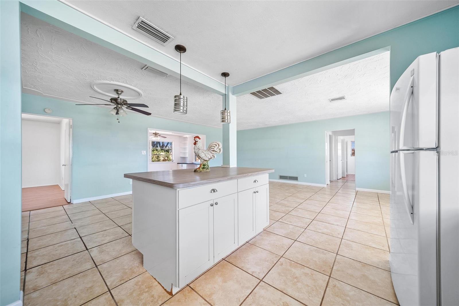 3011 BOUGAINVILLEA ST, SARASOTA, FL, 34239