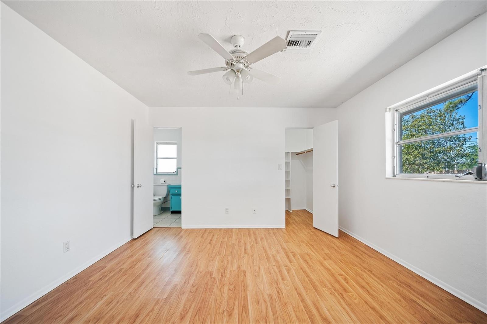 3011 BOUGAINVILLEA ST, SARASOTA, FL, 34239
