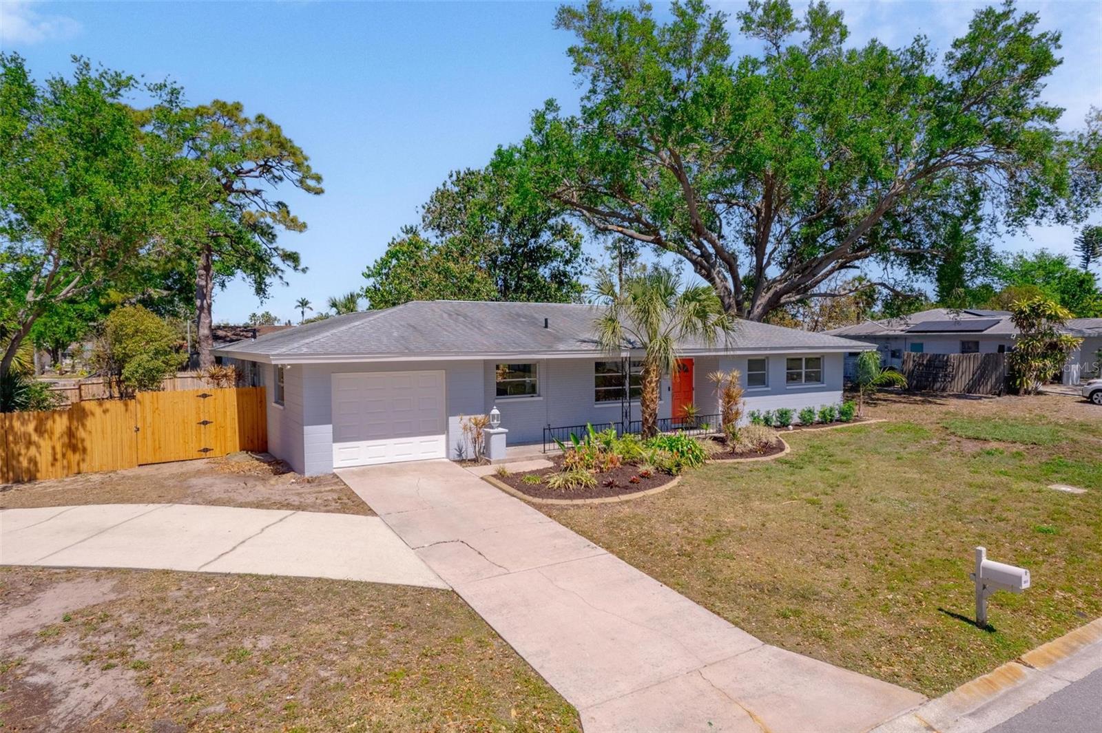 3011 BOUGAINVILLEA ST, SARASOTA, FL, 34239