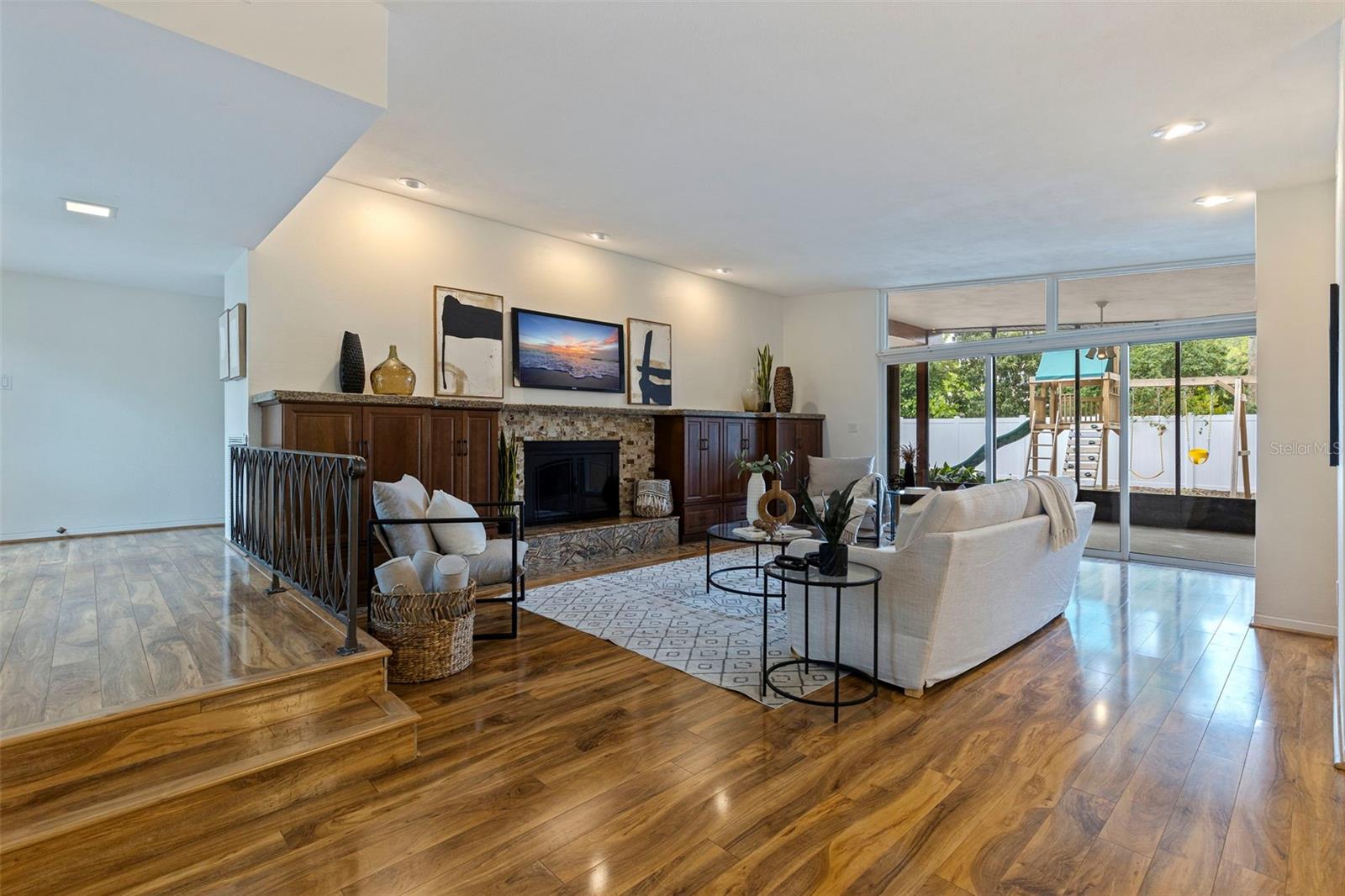 1301 45TH AVE N, ST PETERSBURG, FL, 33703