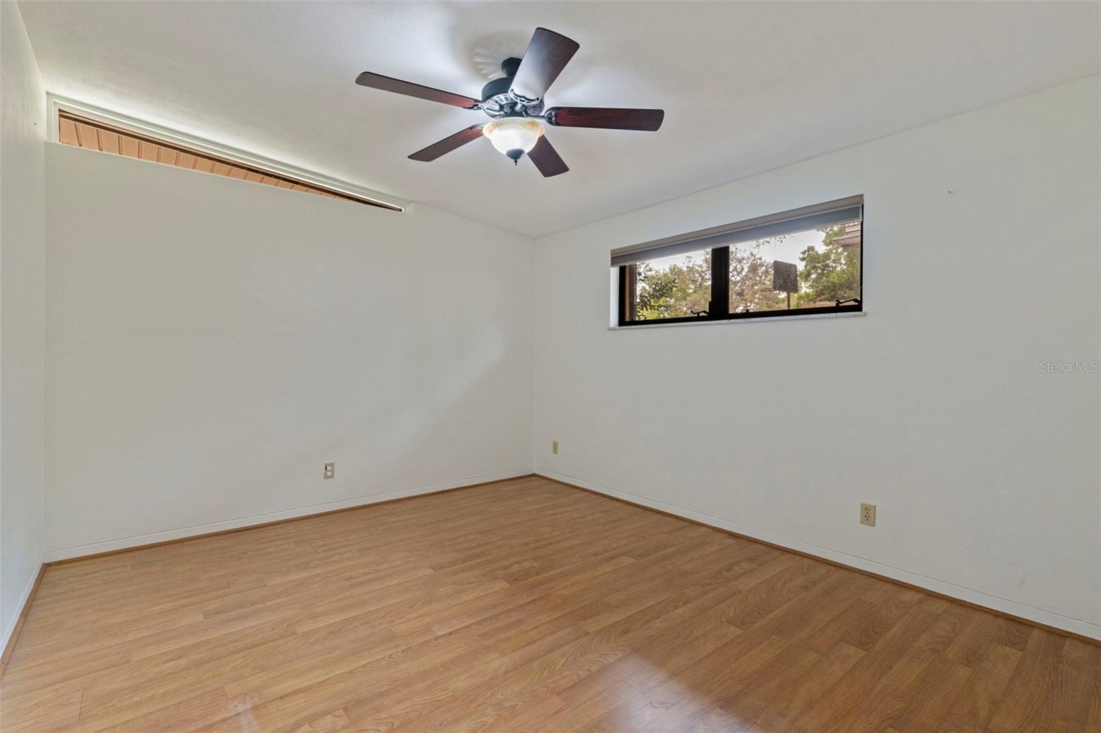 1301 45TH AVE N, ST PETERSBURG, FL, 33703