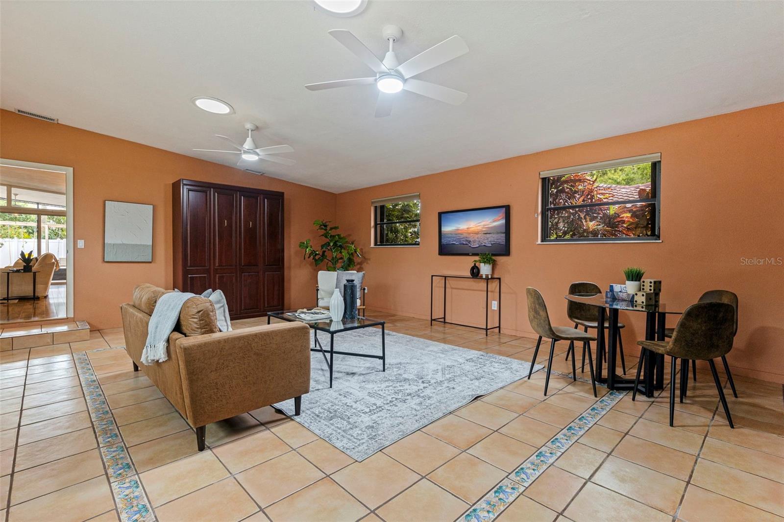 1301 45TH AVE N, ST PETERSBURG, FL, 33703