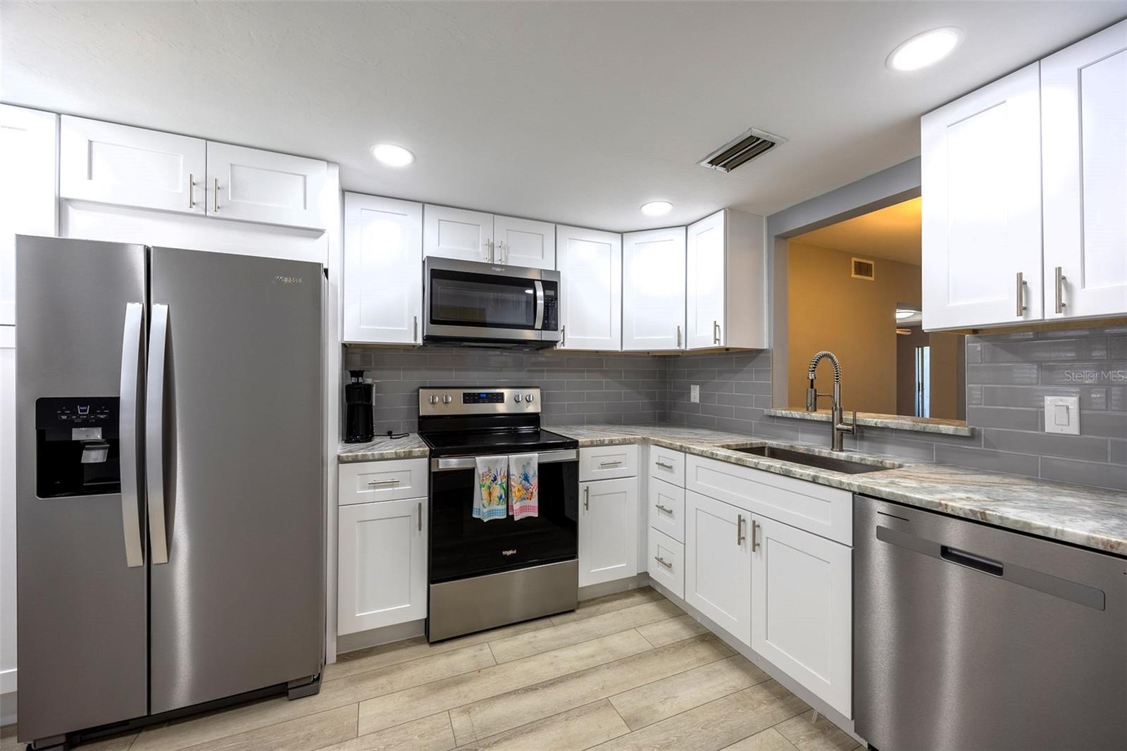 4012 SE 19TH AVE #103, CAPE CORAL, FL, 33904