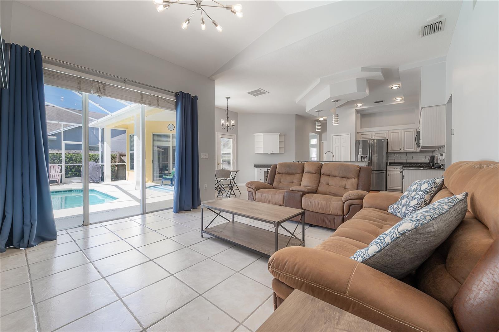 12406 BRISTOL COMMONS CIR, TAMPA, FL, 33626