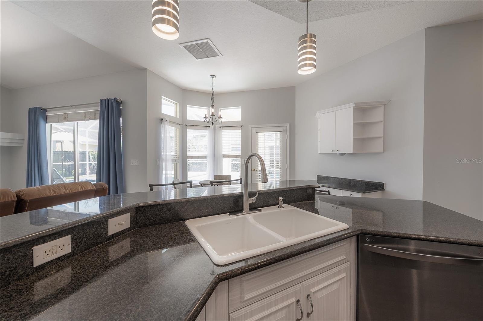12406 BRISTOL COMMONS CIR, TAMPA, FL, 33626