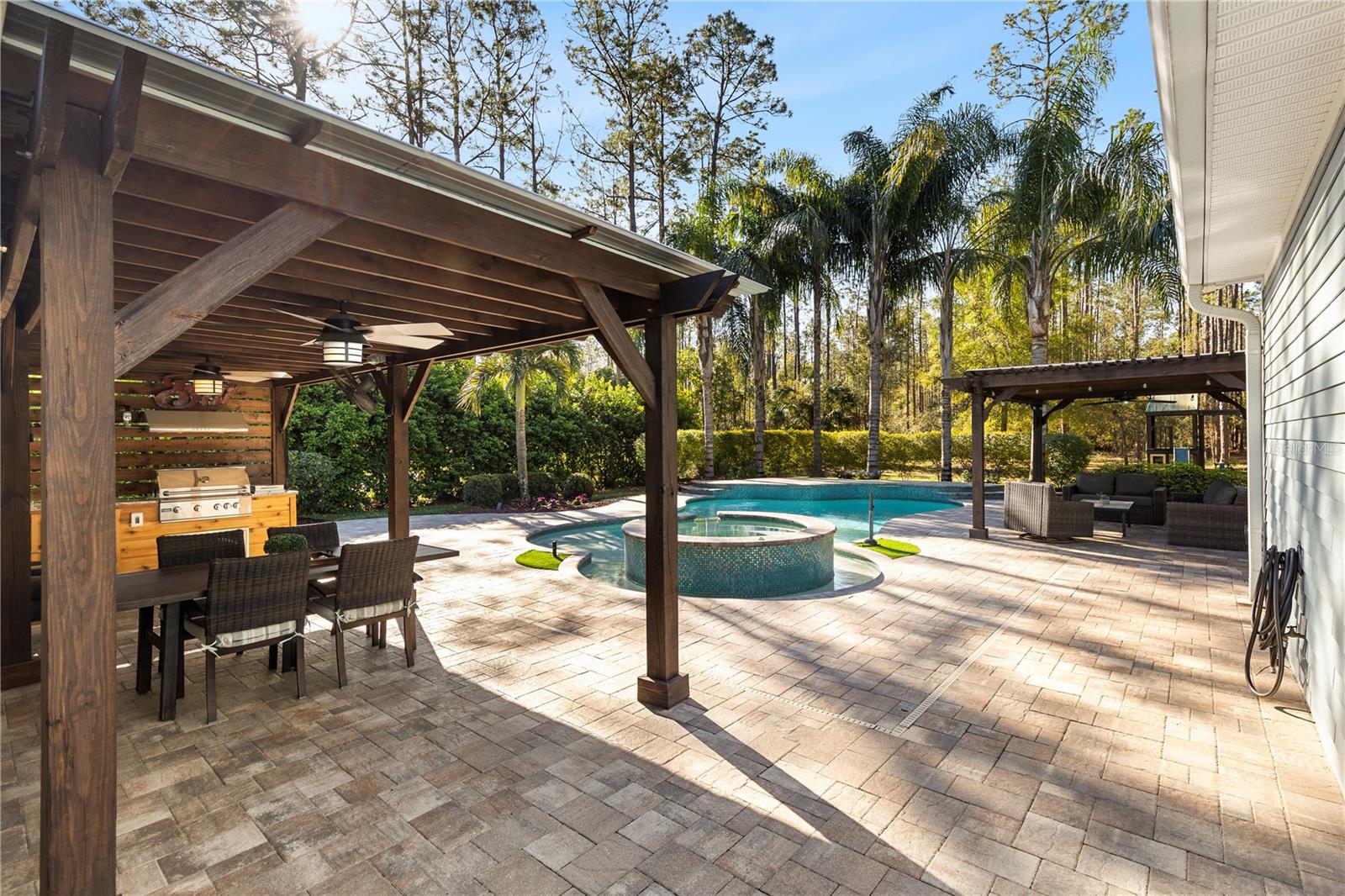 1013 NEWBERGER RD, LUTZ, FL, 33549