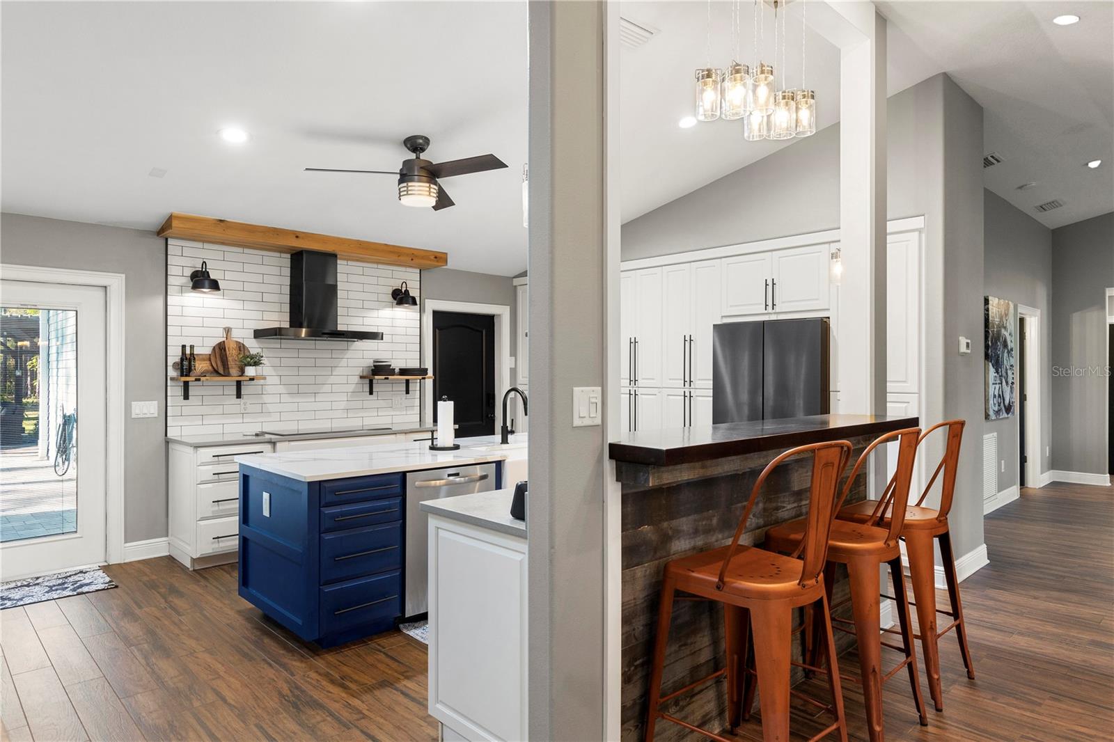 1013 NEWBERGER RD, LUTZ, FL, 33549