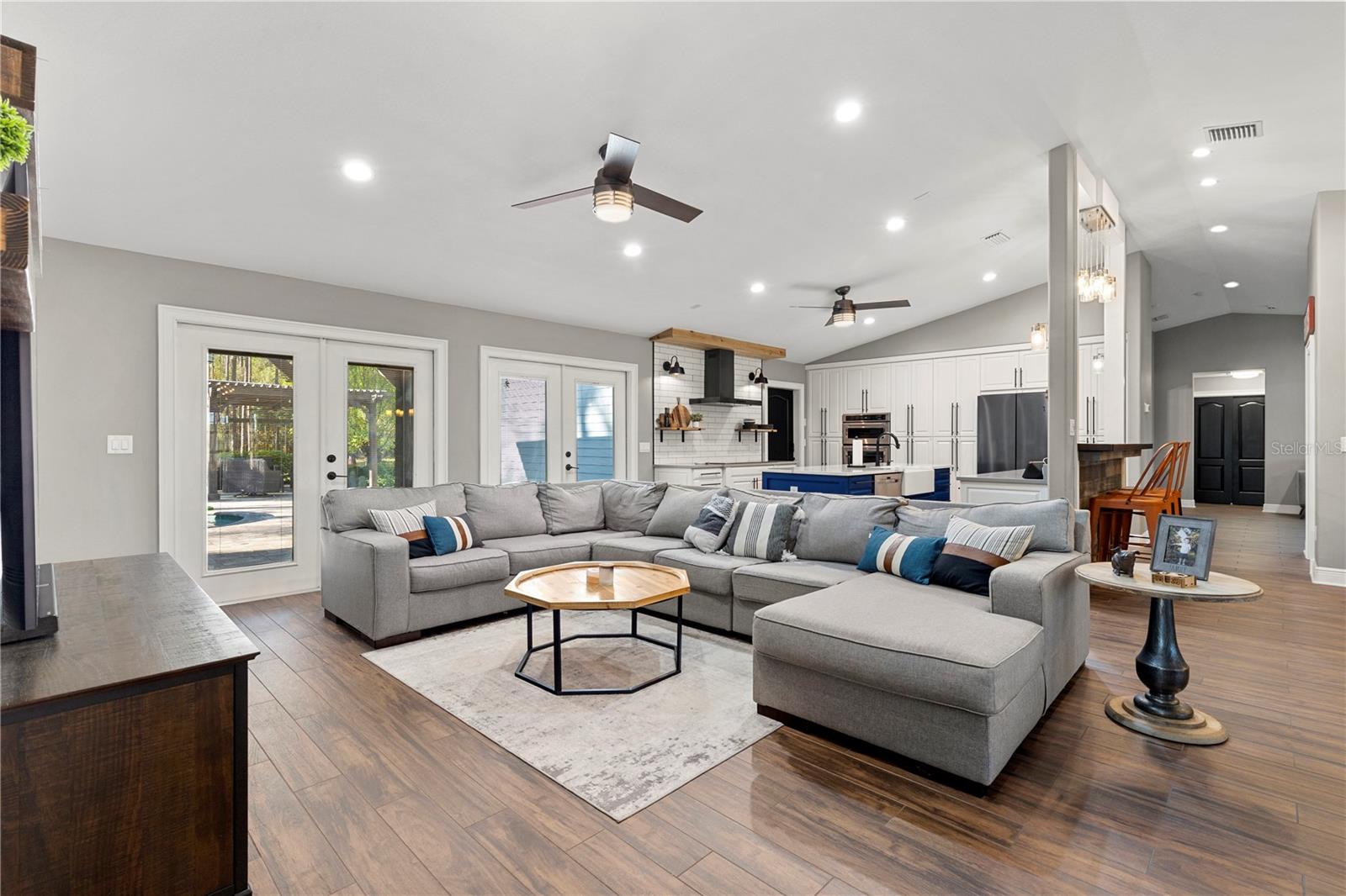 1013 NEWBERGER RD, LUTZ, FL, 33549