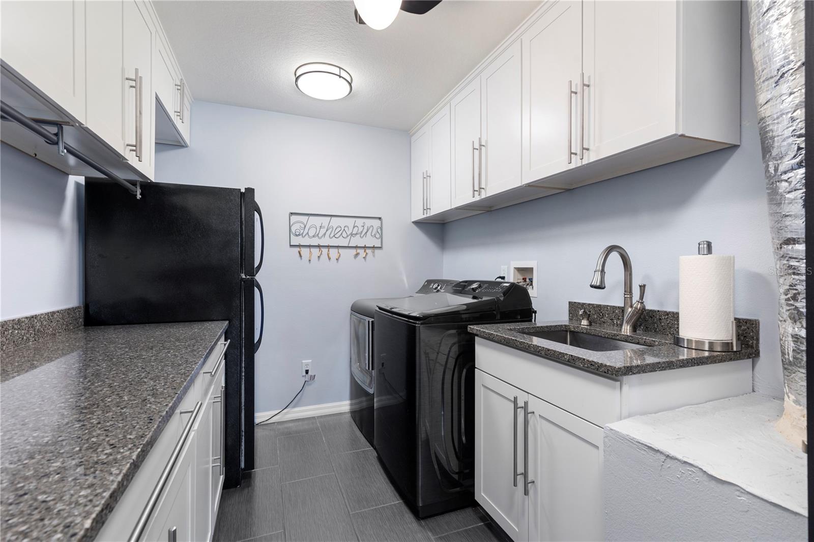 1013 NEWBERGER RD, LUTZ, FL, 33549