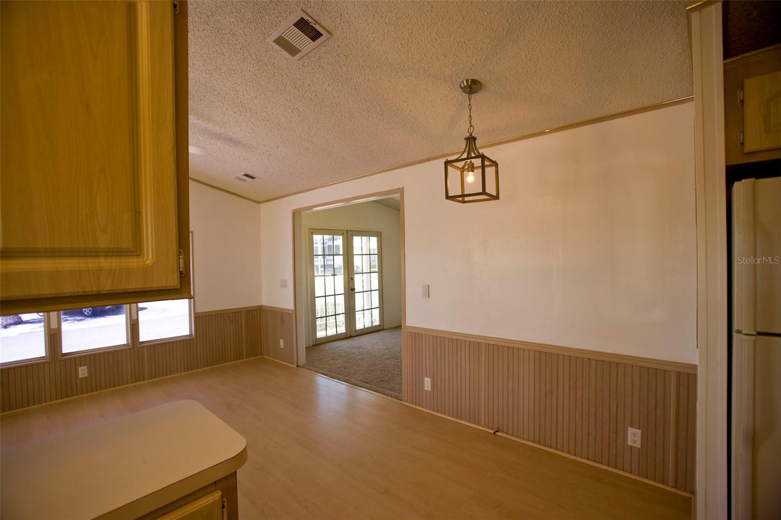 TB8359578 Property Photo