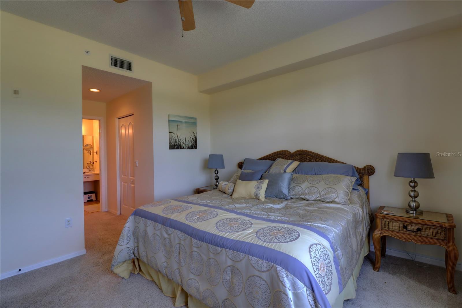 A4643776 Property Photo